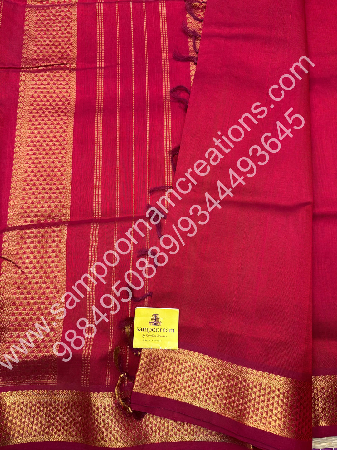 Kunkumam Red , Traditional borders and rich Pallu Korvai 10 Yards Silk Cotton Saree