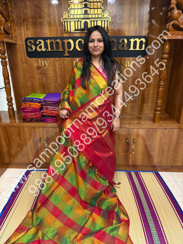Pallam Pazham checks , Green and Red with traditional borders and rich pallu, 10 yards silk cotton saree