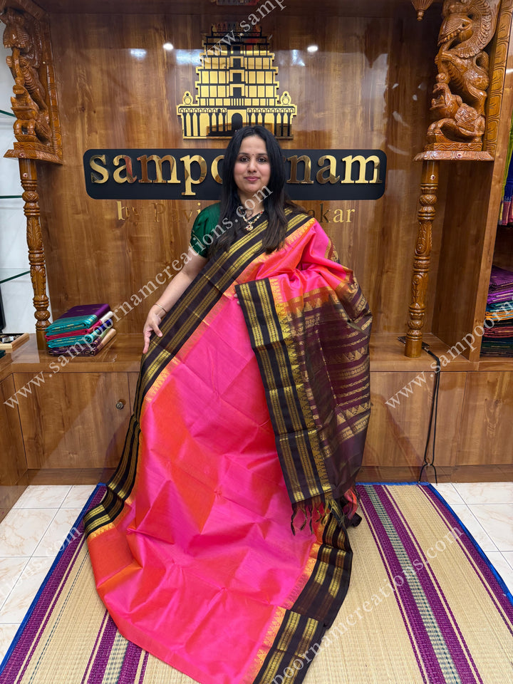 Fuchsia Pink with Deep Brown , Vairaoosi lines in the body and rettapet border ,  rich Pallu Korvai Silk Cotton Sareee
