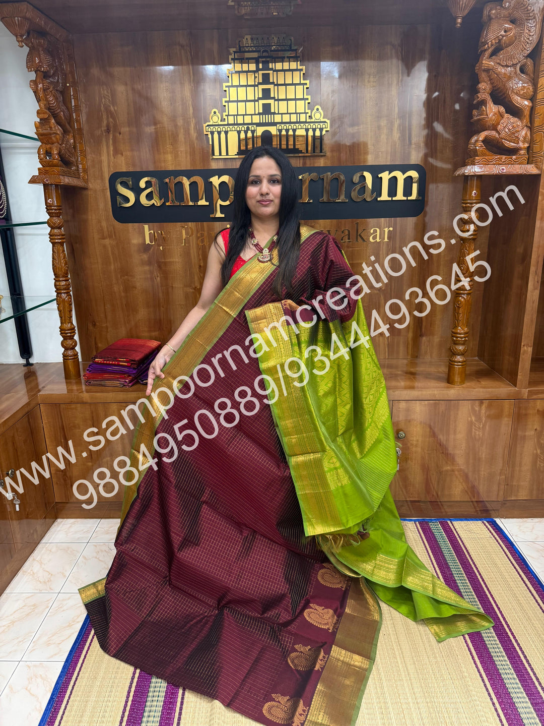 Brown with Green , Annam Motif zari buttu in the borders , zari checks in the body and rich Pallu Silk Cotton Saree
