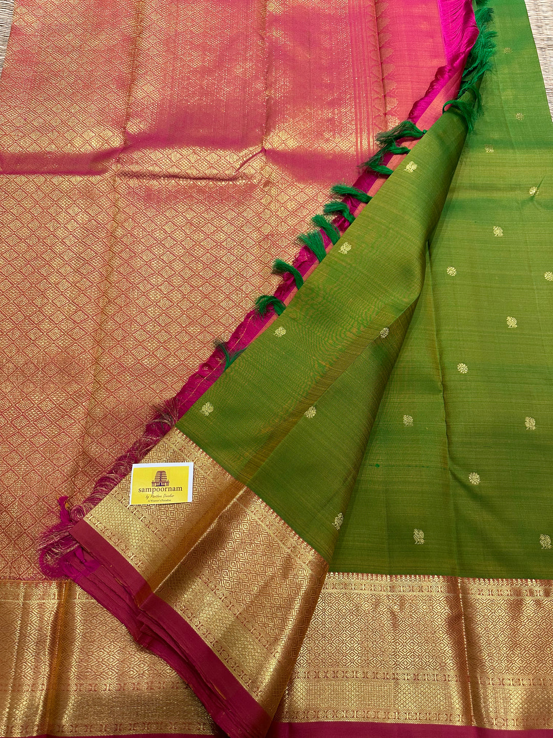 Light Green With Peachish Pink Annam and Butta Zari Motif , Rich Pallu Kanjivaram Silk Saree