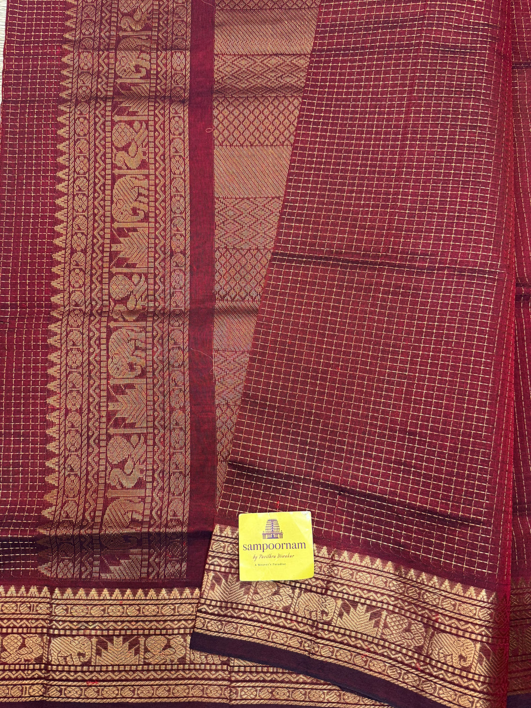 Dark Maroon Podi Kattam in the Body, traditional Borders and Rich Pallu Korvai Silk Cotton Saree