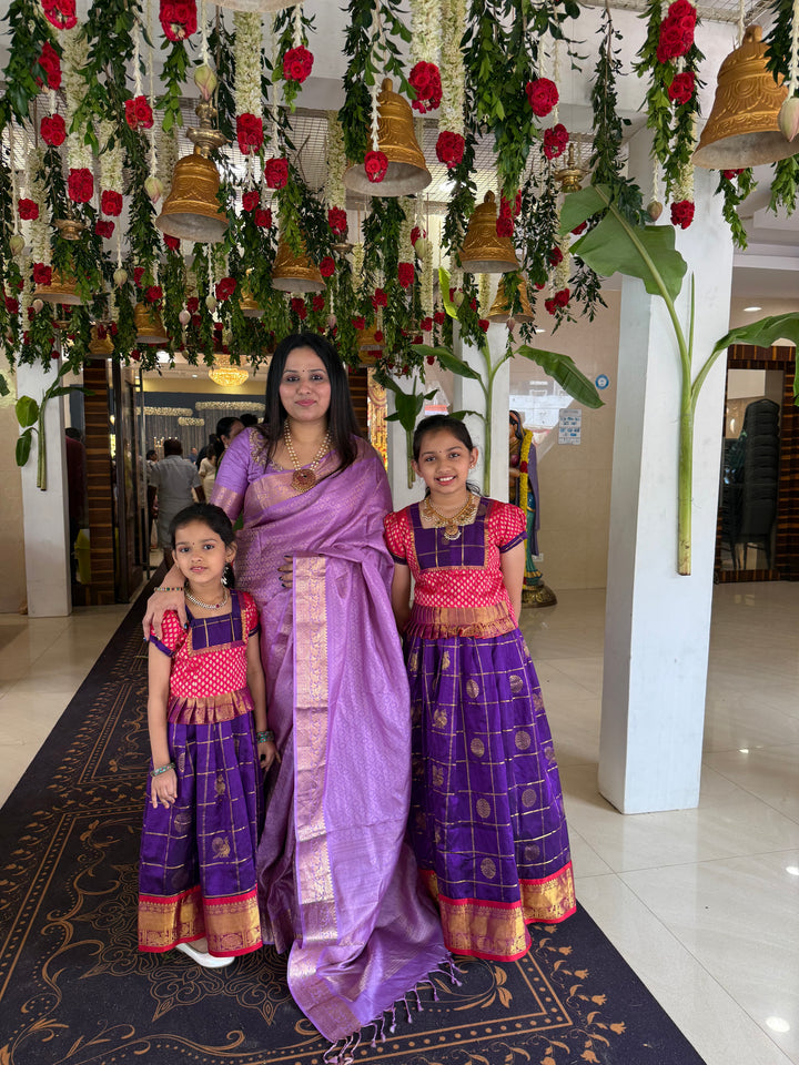 Lilac colour with Floral Banarasi rich Zari butta and Grand Gold Zari border , Pure Soft Silk Saree