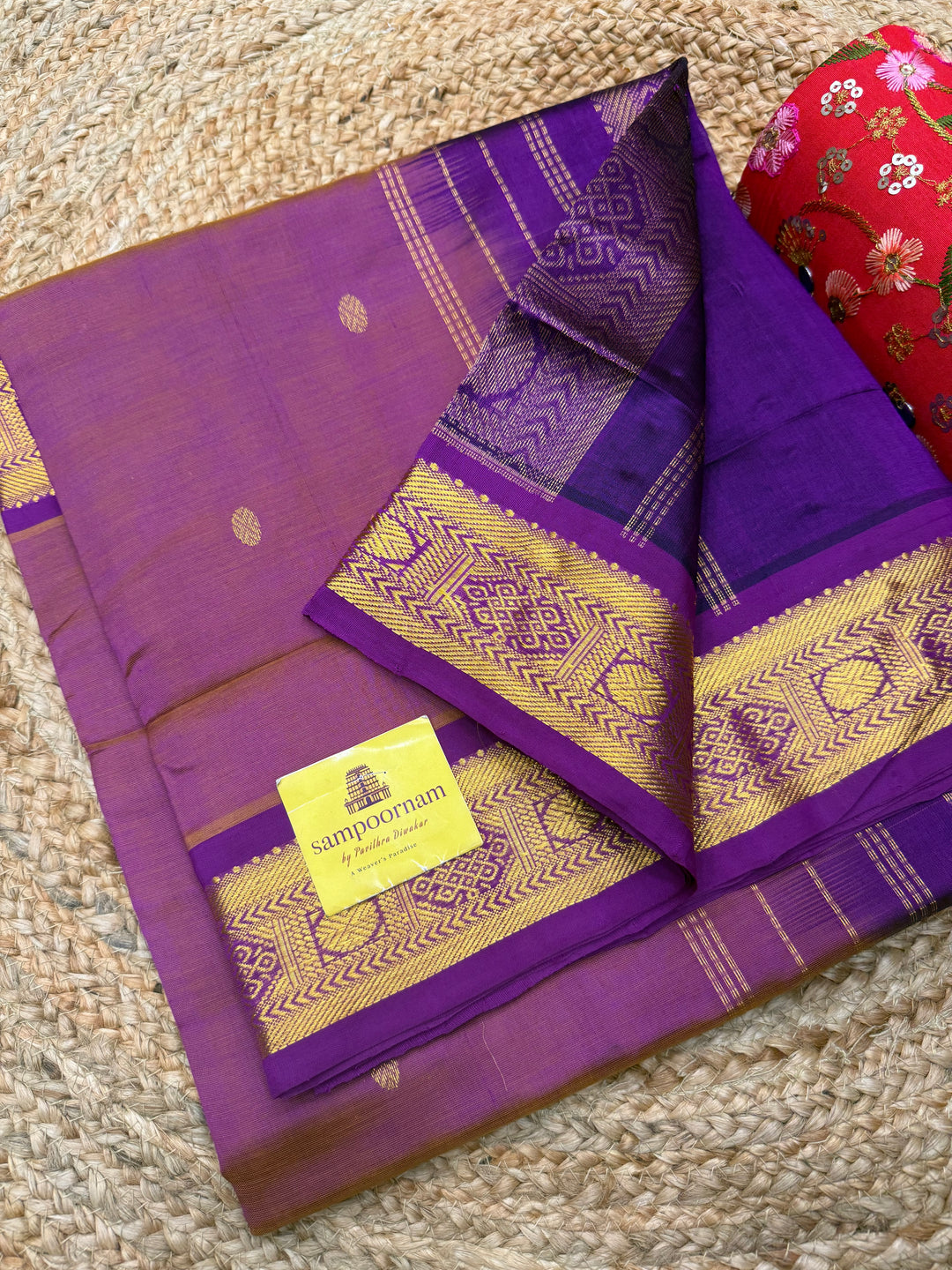 Double Shaded Mauve with Purple  ,  Rich  Zari Butta in the body , traditional borders and Rich Pallu Pure Silk Cotton Saree