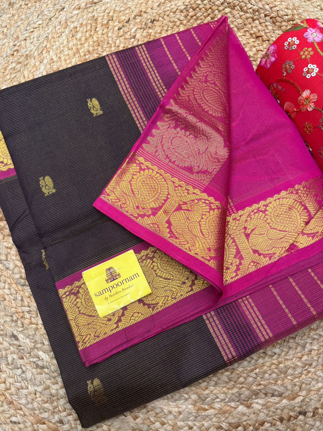 Coffee Brown with Pink ,  Vairaoosi Zari lines with Rich Annam  Zari Butta in the body , traditional borders and Rich Pallu Pure Silk Cotton Saree