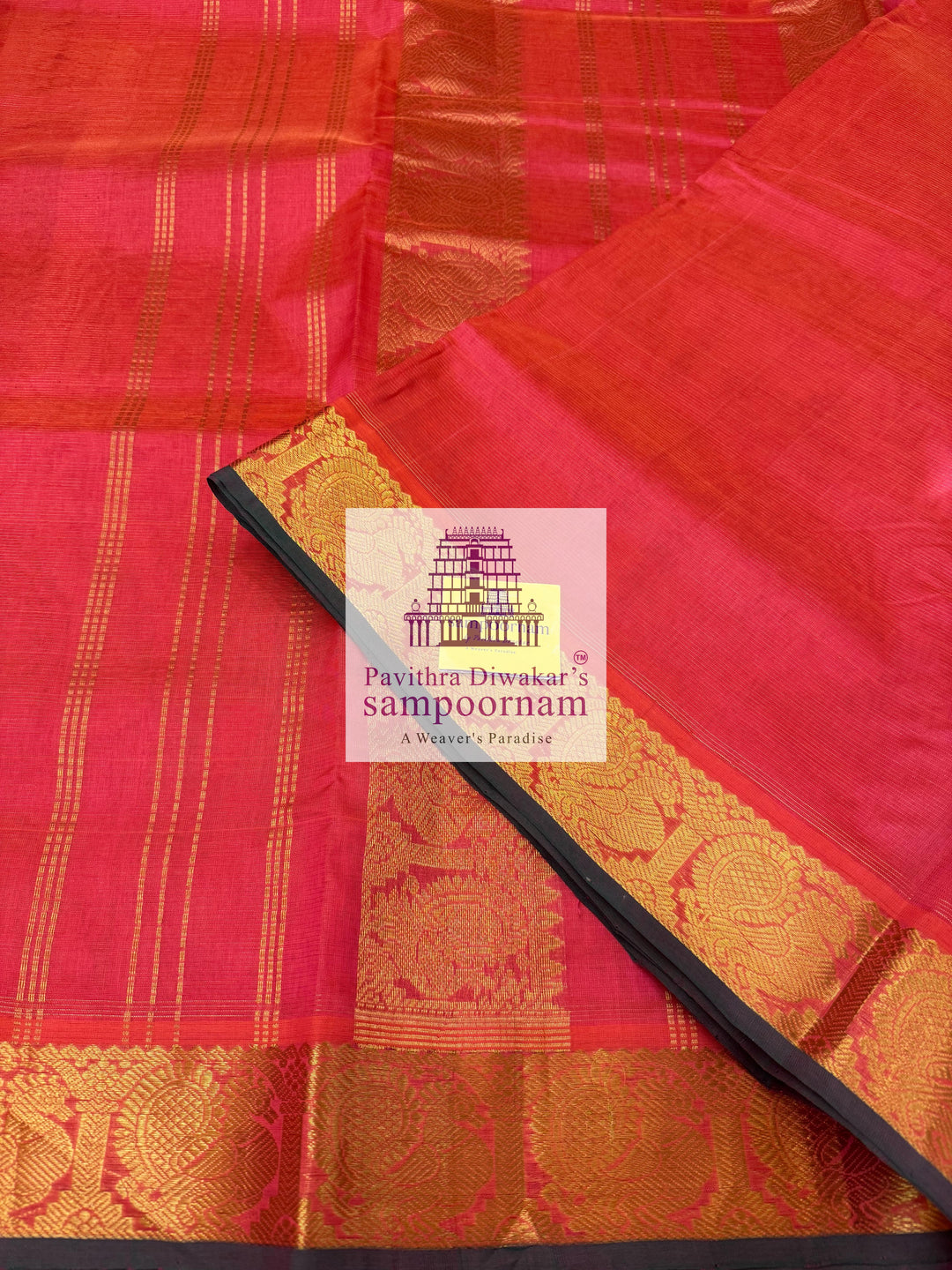 Peachish Pink , Green Selvedge , Vairaoosi Zari Lines in the body , traditional borders and rich Pallu ,Ten Yards Silk Cotton Saree