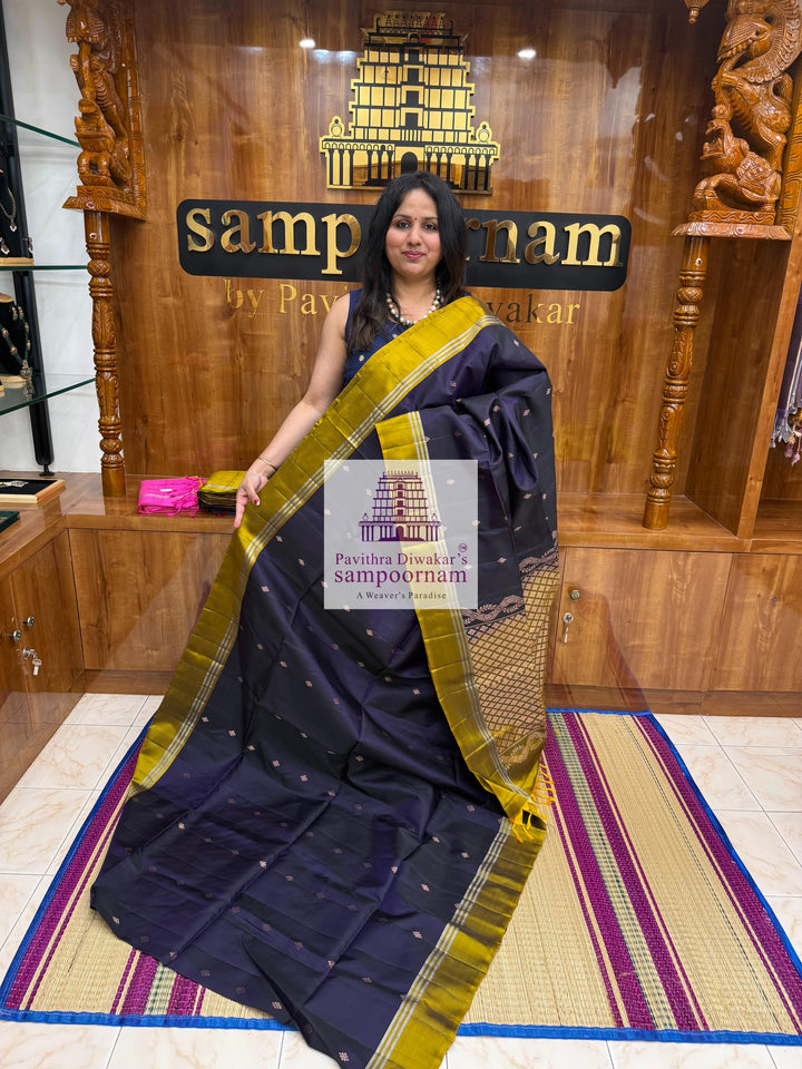 Jamun with Fenugreek Green , rich Zari Butta in the body , Plain borders , rich Pallu Handloom Semi Soft Silk Saree
