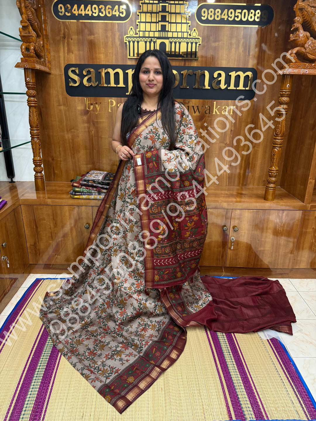 Grey with Red  , Floral Prints in the body , Printed Blouse and Tassels in the Pallu , Soft Cotton Saree