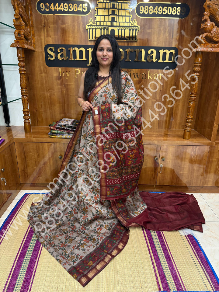 Grey with Red  , Floral Prints in the body , Printed Blouse and Tassels in the Pallu , Soft Cotton Saree